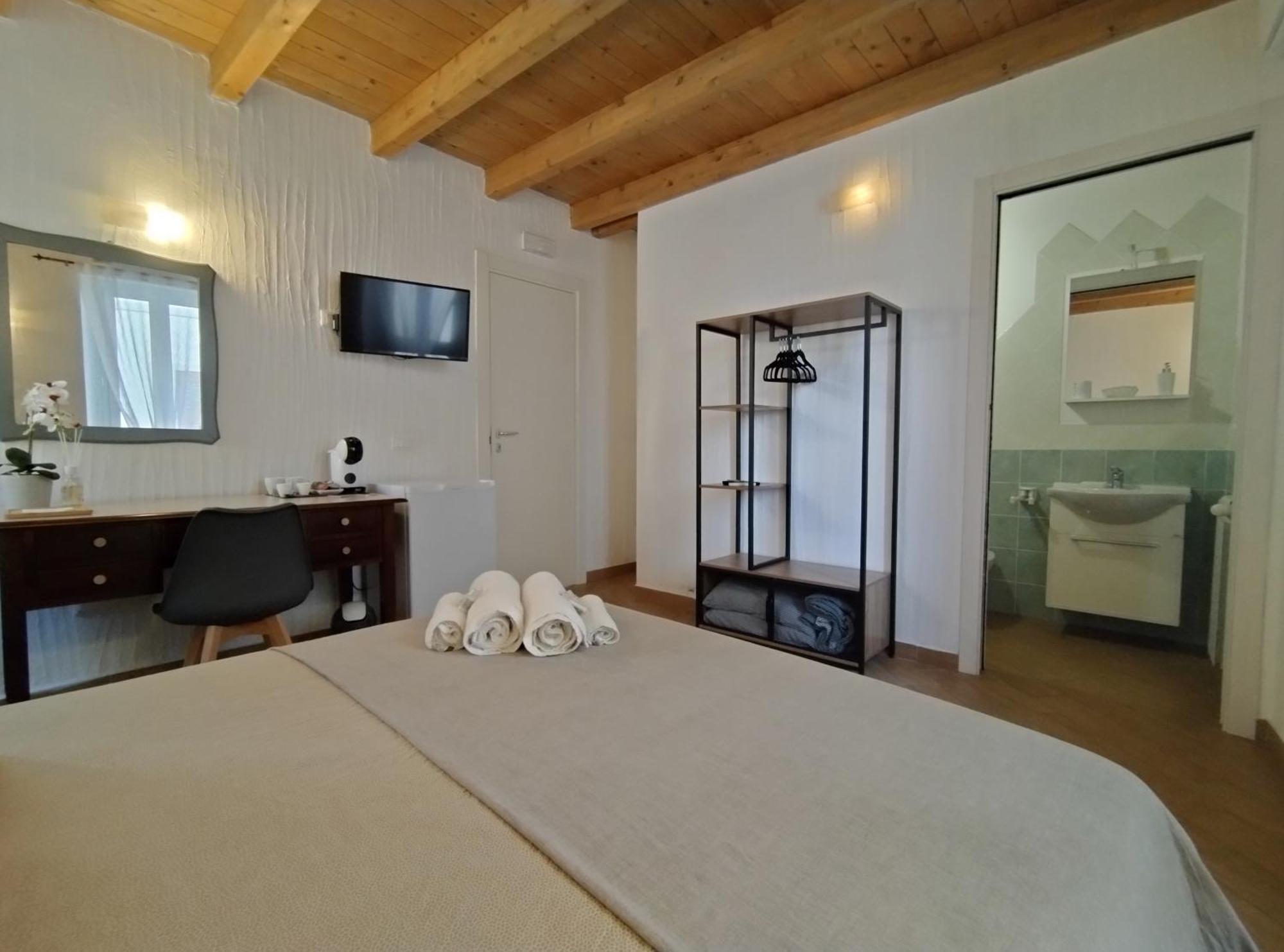 Holmann Suite & Rooms Olbia Esterno foto